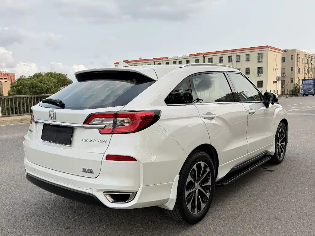 Honda Avancier 2017 240TURBO Premium