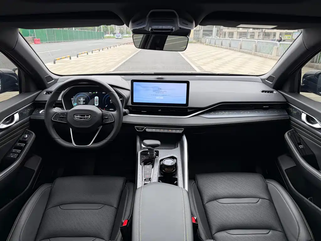 Geely Preface 2023 1.5TD