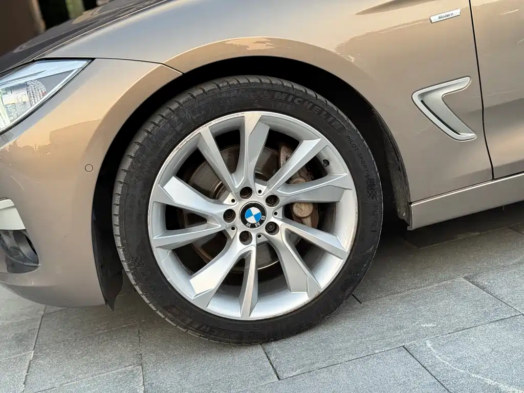 BMW 3 Series GT 3 GT 2013 335i
