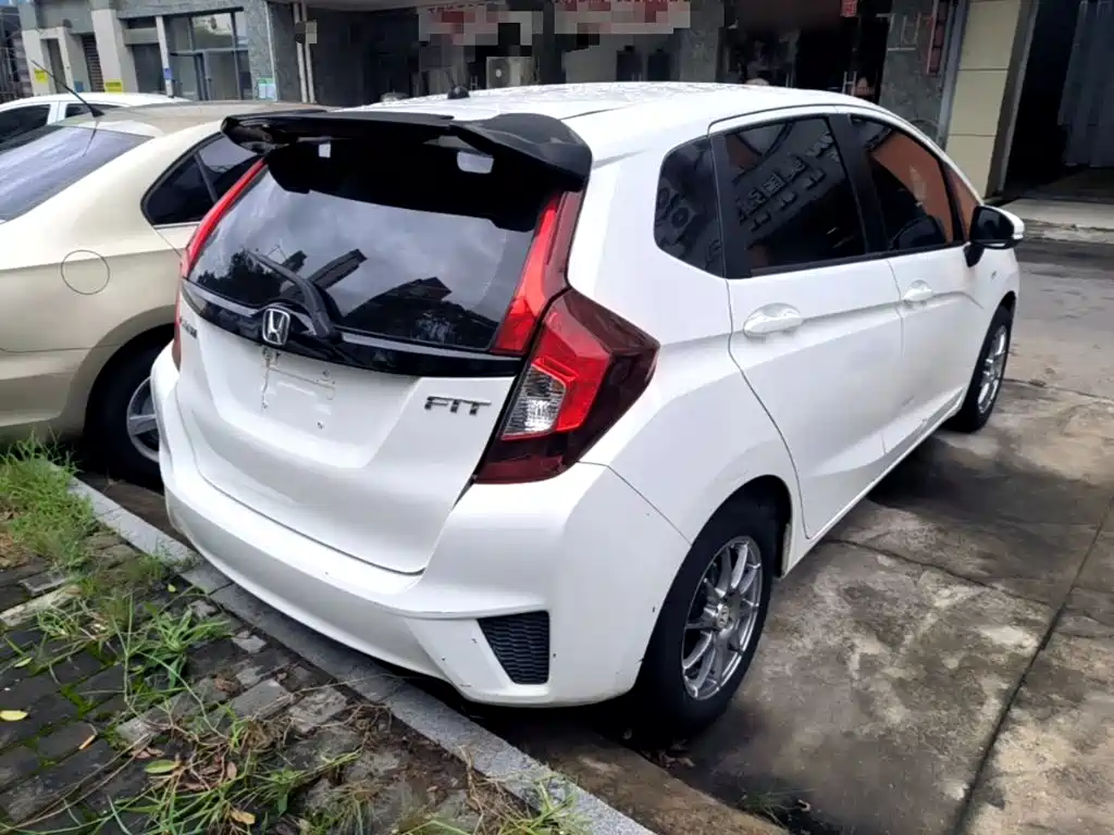 Honda Fit — миниатюра 7