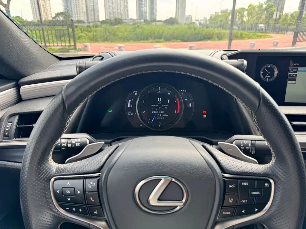 Lexus ES 2018 260 F SPORT V