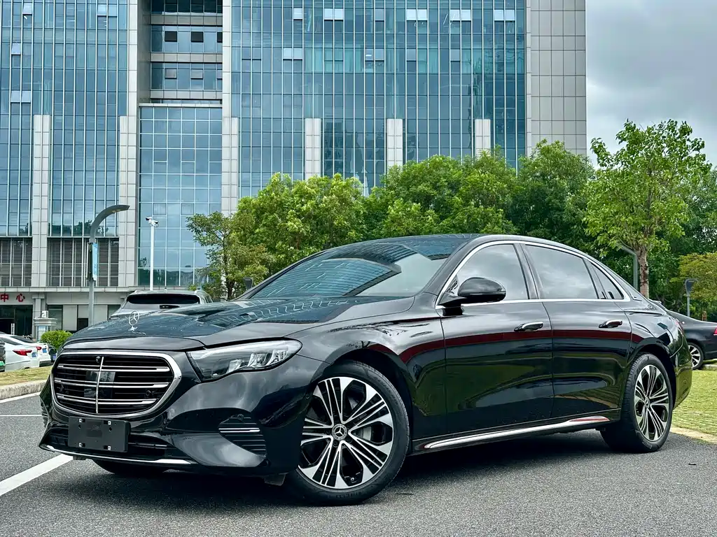 Mercedes-Benz E-Class 2025