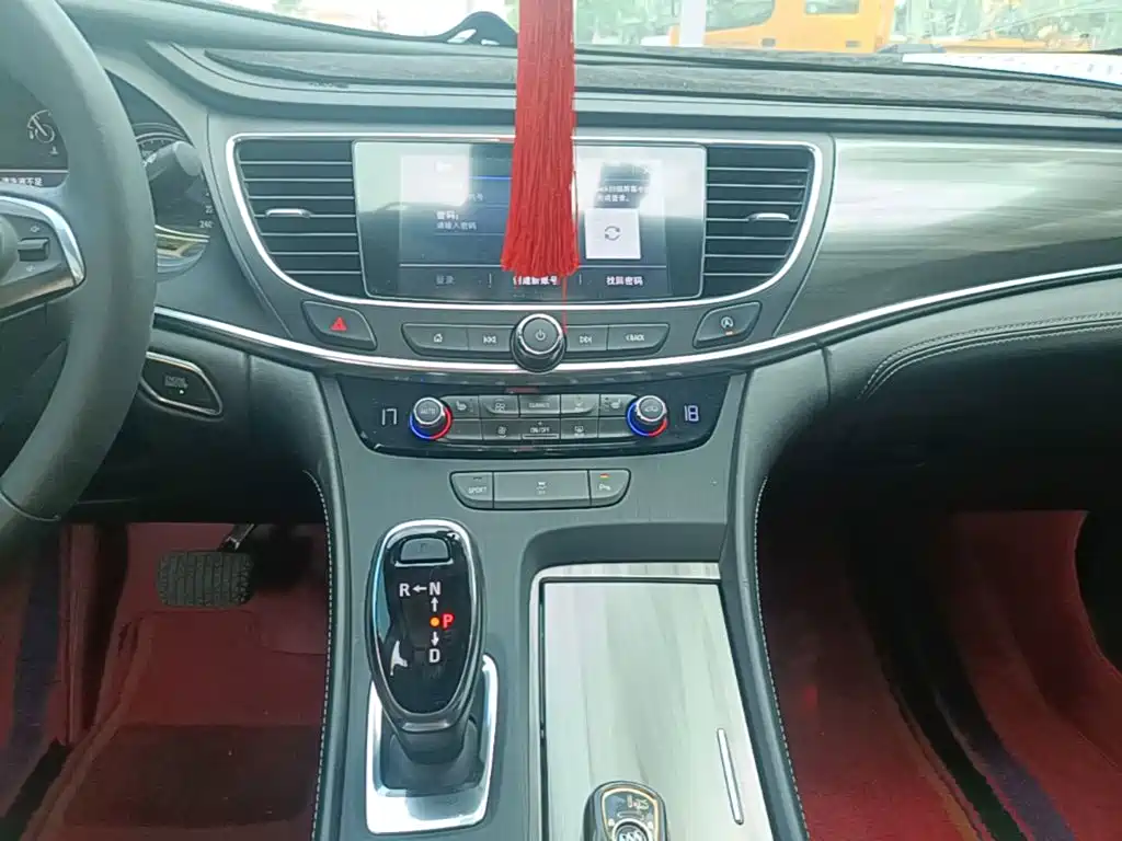 Buick LaCrosse — миниатюра 13