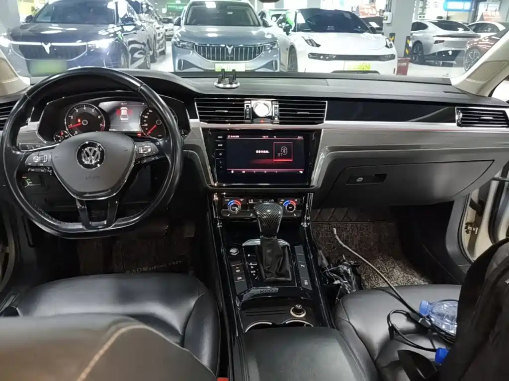 Volkswagen Phideon 2019 380TSI VI
