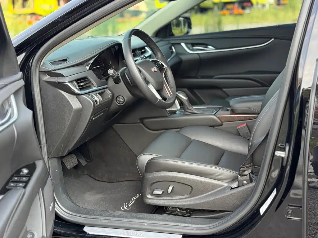 Cadillac XTS — миниатюра 4