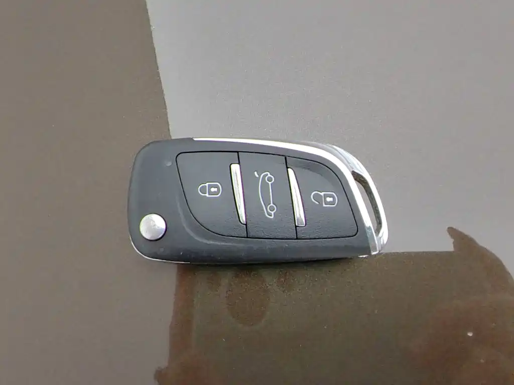 Peugeot 408 — миниатюра 19