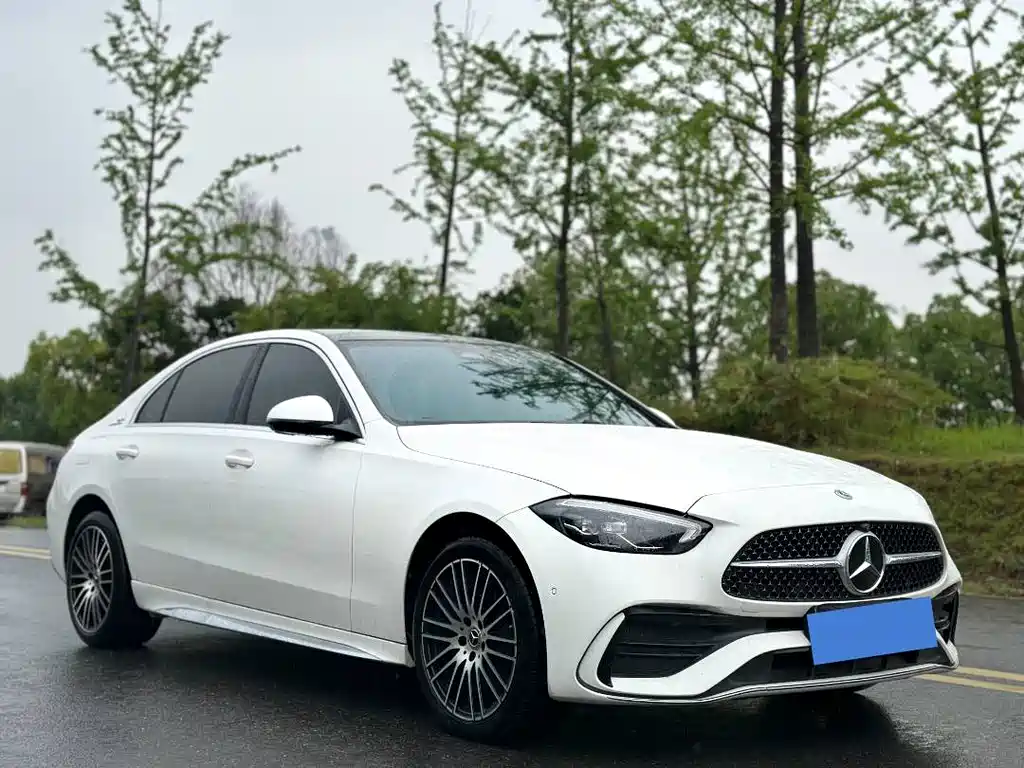 Mercedes-Benz C-Class 2025