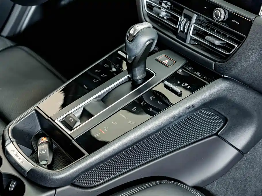 Porsche Macan — миниатюра 18