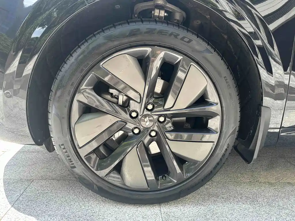 Li Auto Li L6 — миниатюра 9