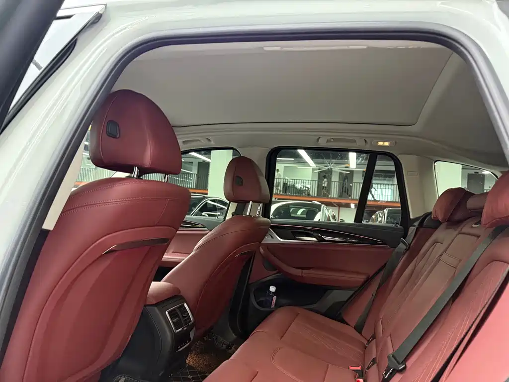 BMW iX3 — миниатюра 8