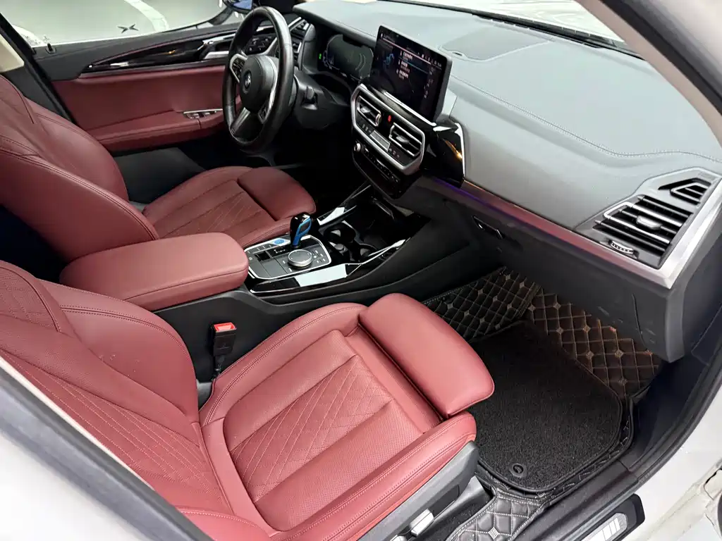BMW iX3 — миниатюра 13