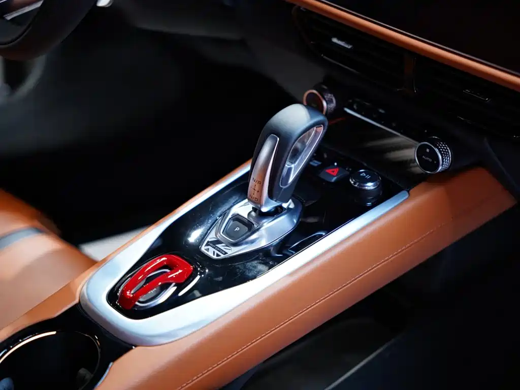 Lotus Emira — миниатюра 27