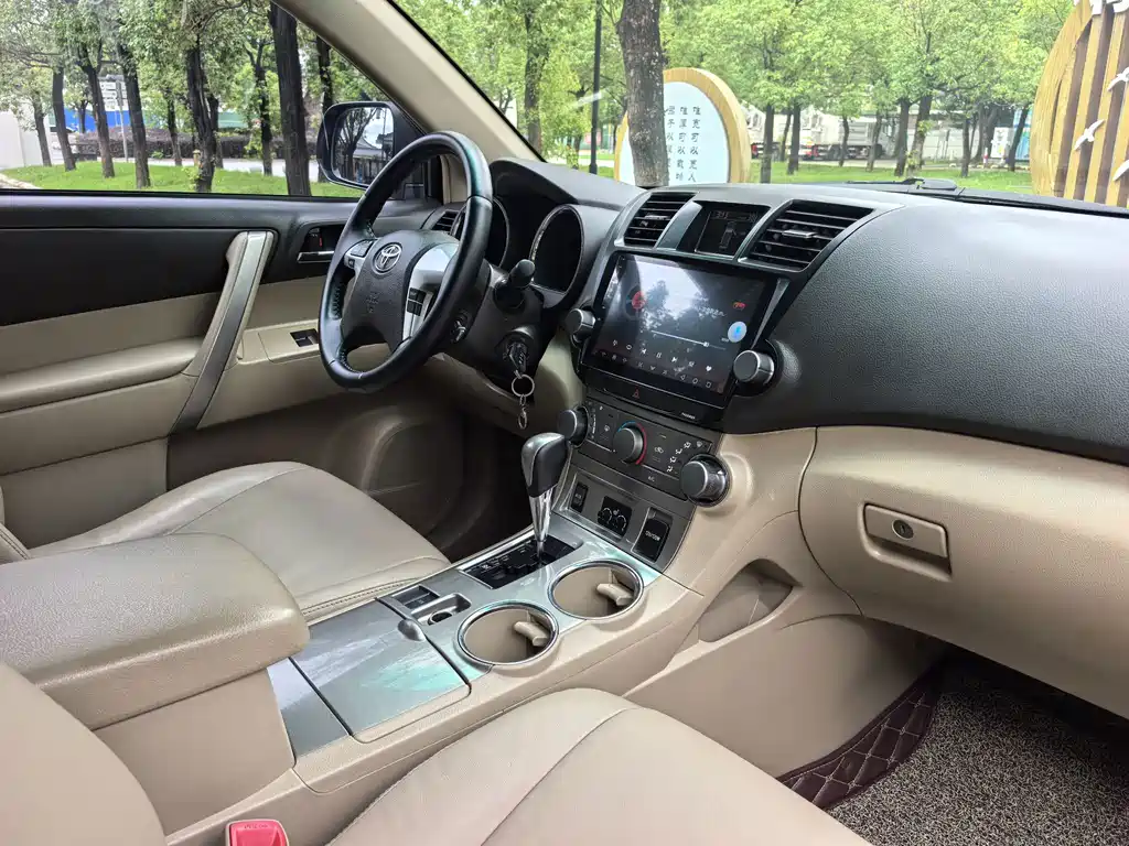 Toyota Highlander — миниатюра 11