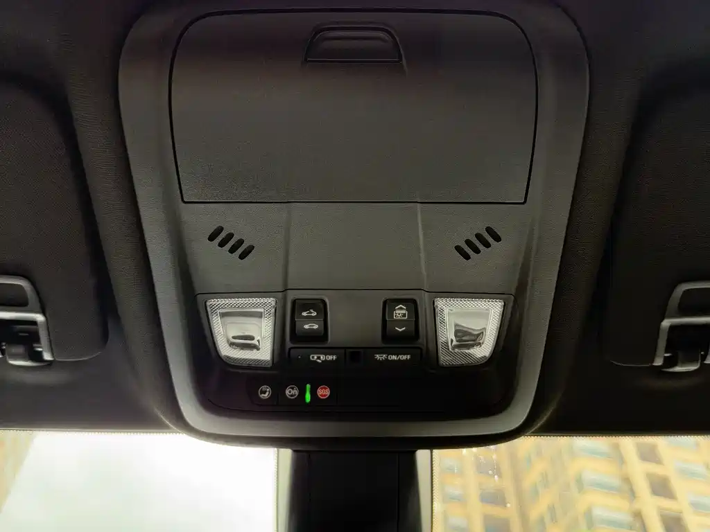 Cadillac XT6 — миниатюра 24