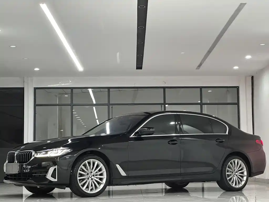 BMW 5 Series 2022