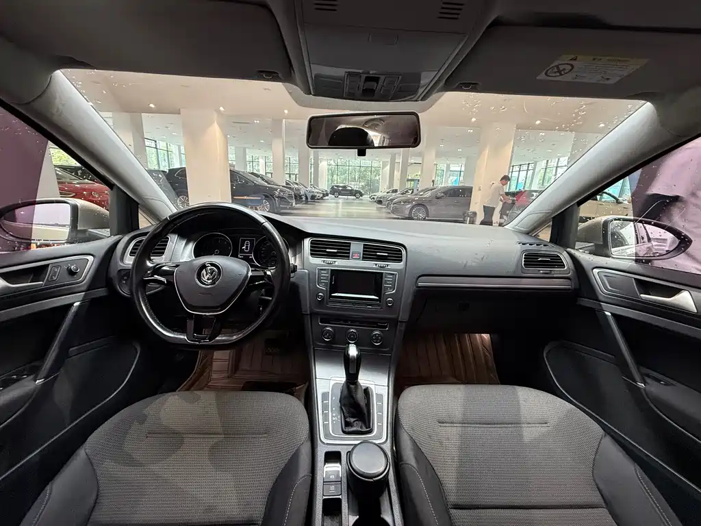 Volkswagen Golf — миниатюра 5