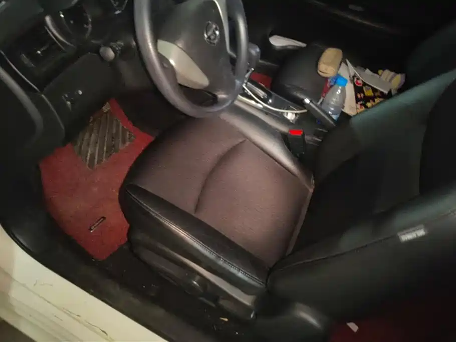 Nissan Tiida 2014 1.6L CVT