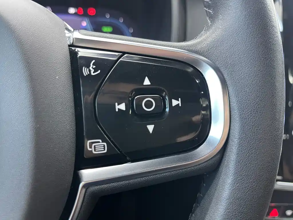 Volvo S90 PHEV — миниатюра 8