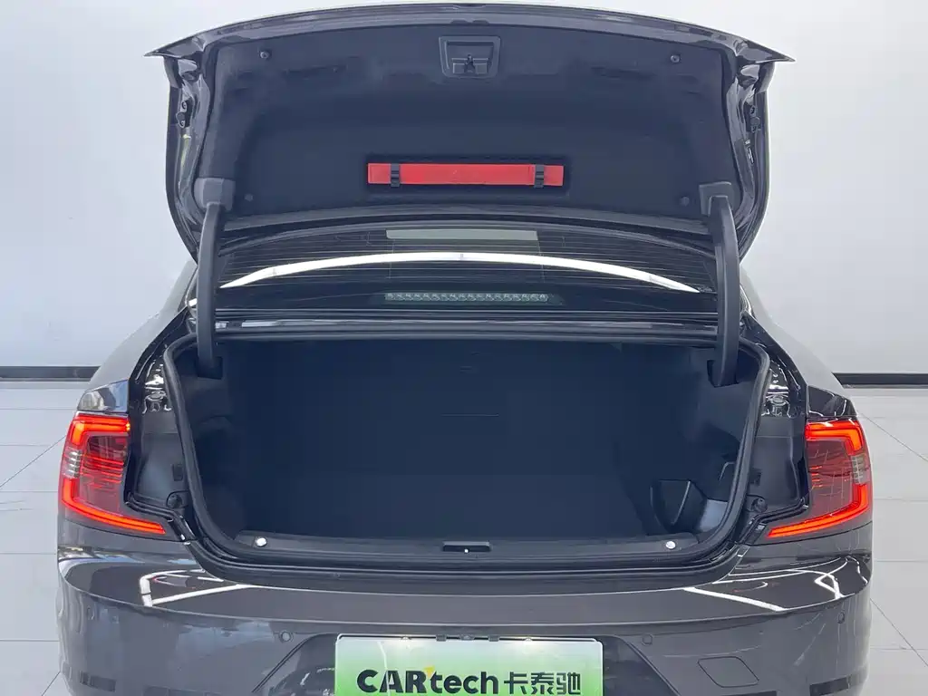Volvo S90 PHEV — миниатюра 19