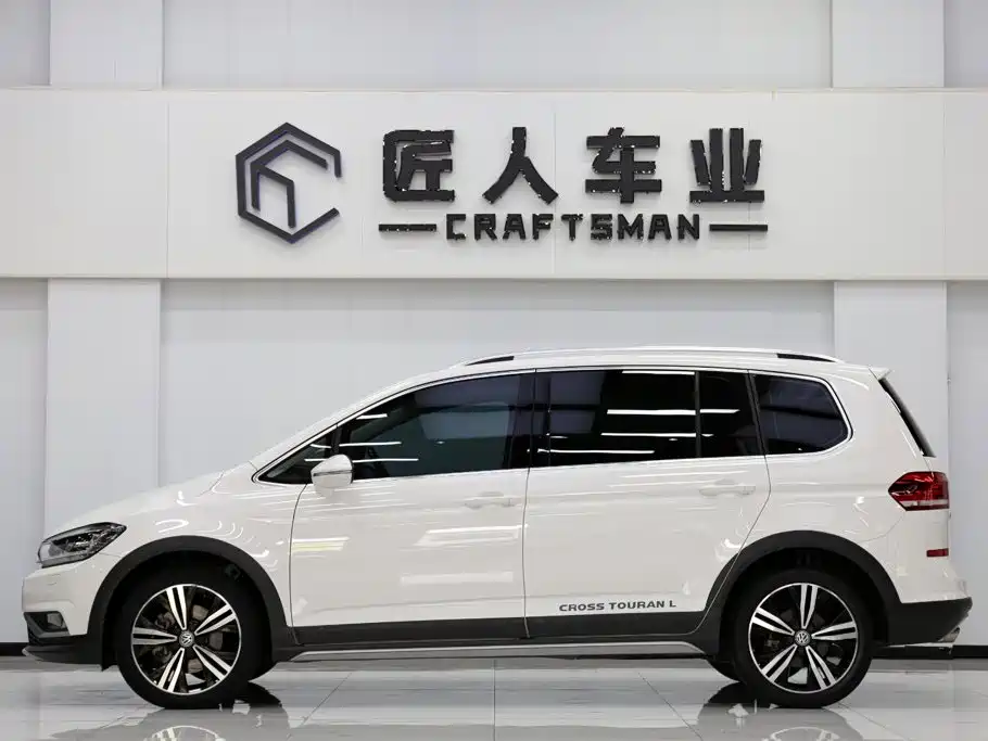 Volkswagen Touran — миниатюра 4