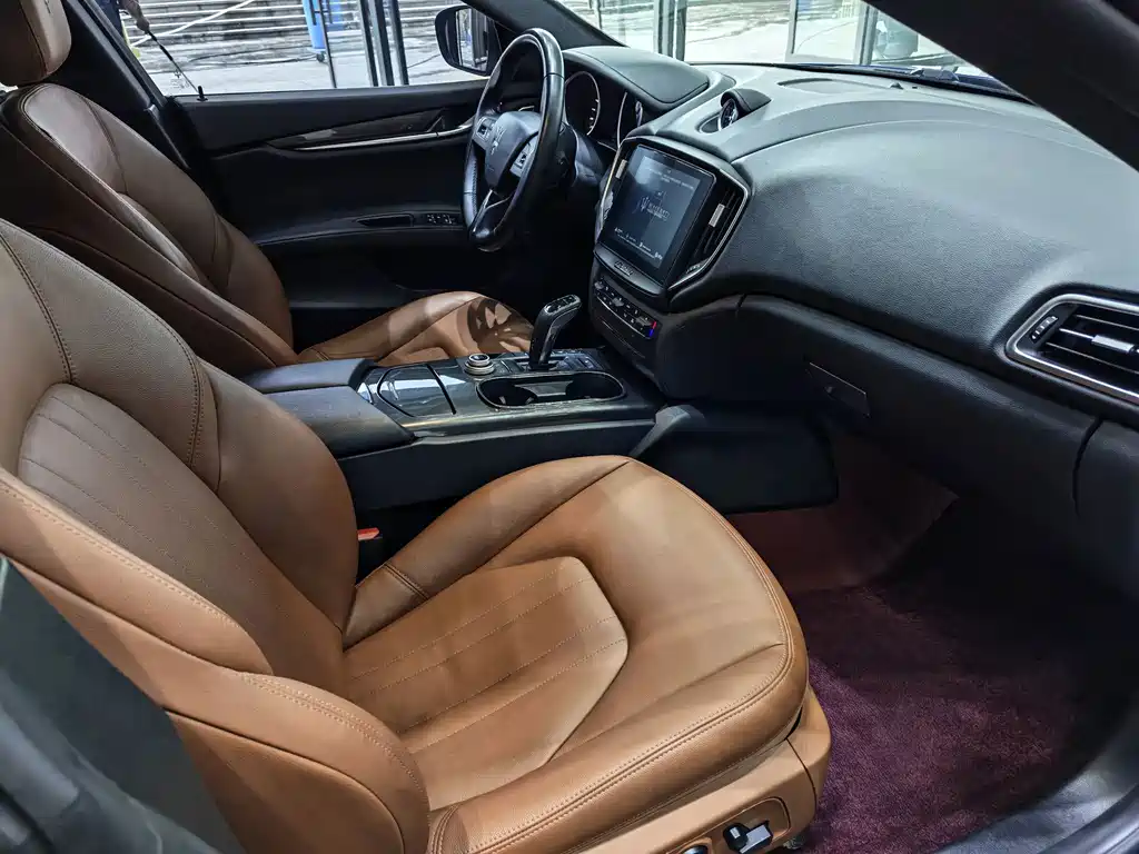 Maserati Ghibli — миниатюра 6