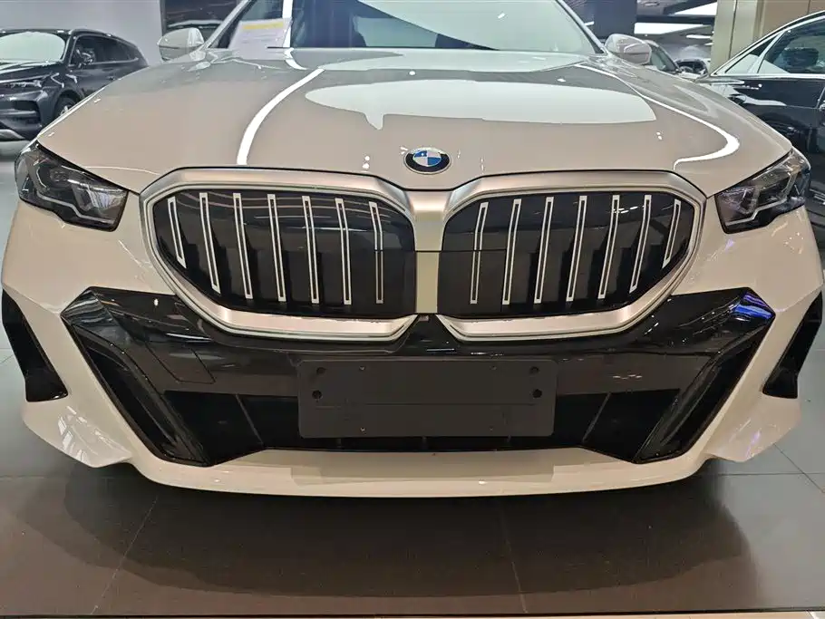 BMW 5 Series 5 2025 525Li M Sport