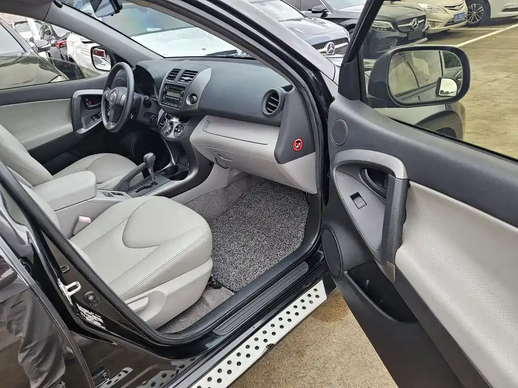 Toyota RAV4 — фотографии объявления, Фото 18