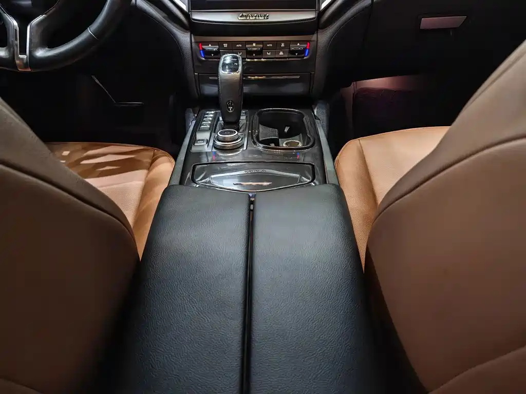 Maserati Ghibli — миниатюра 11