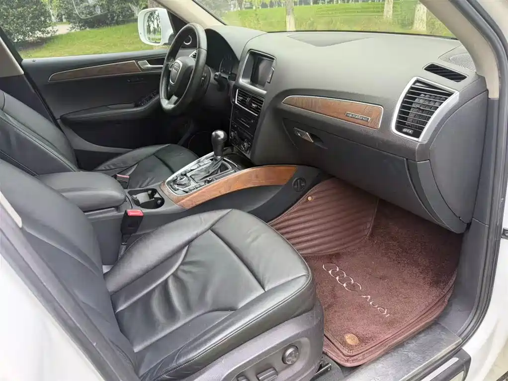 Audi Q5 2010 3.2FSI