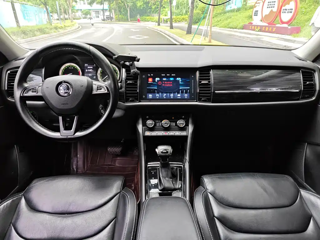 Skoda Kodiaq 2018 TSI330 5 мест Luxury