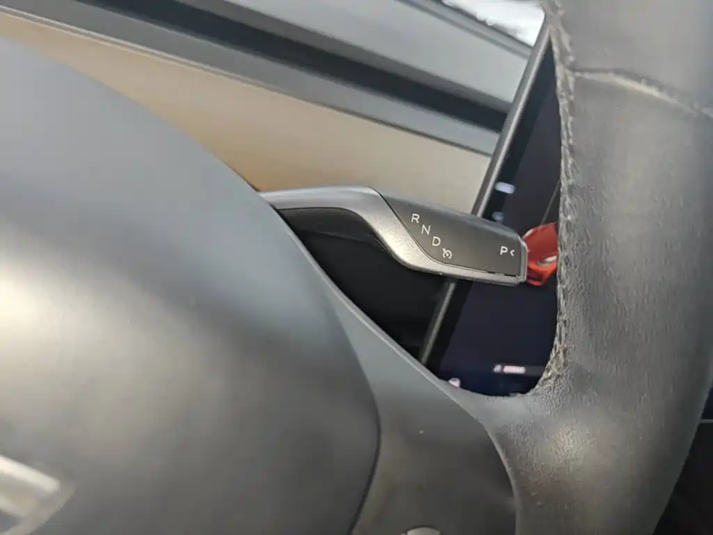 Tesla Model 3 — миниатюра 14