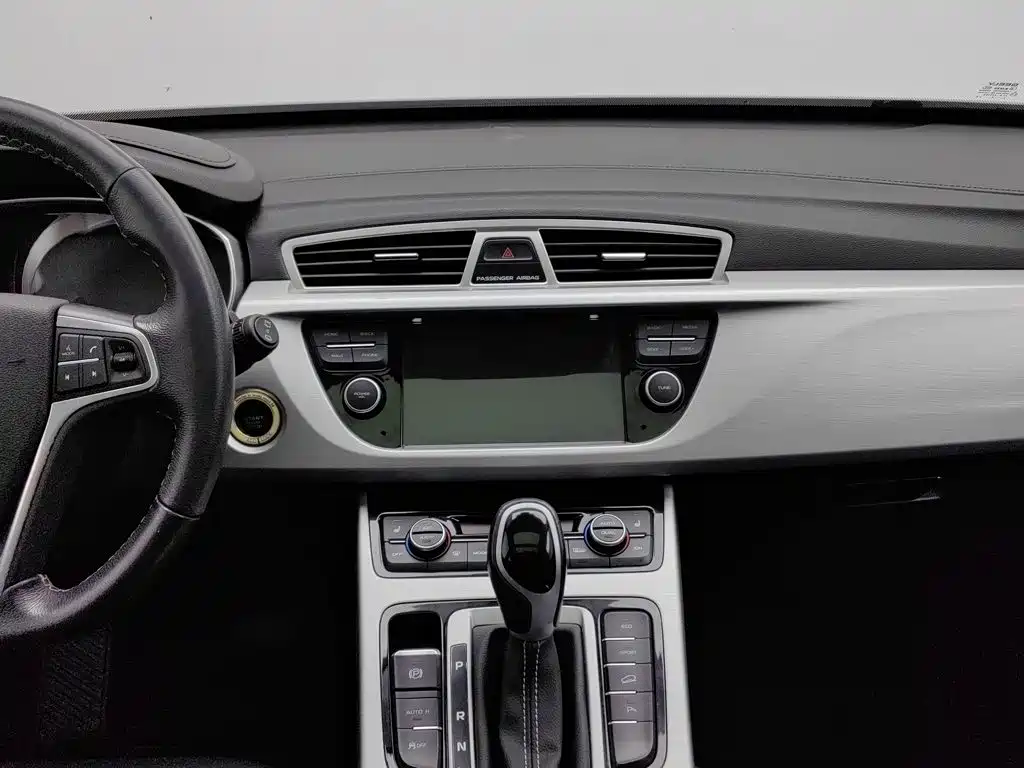 Geely Boyue — миниатюра 12