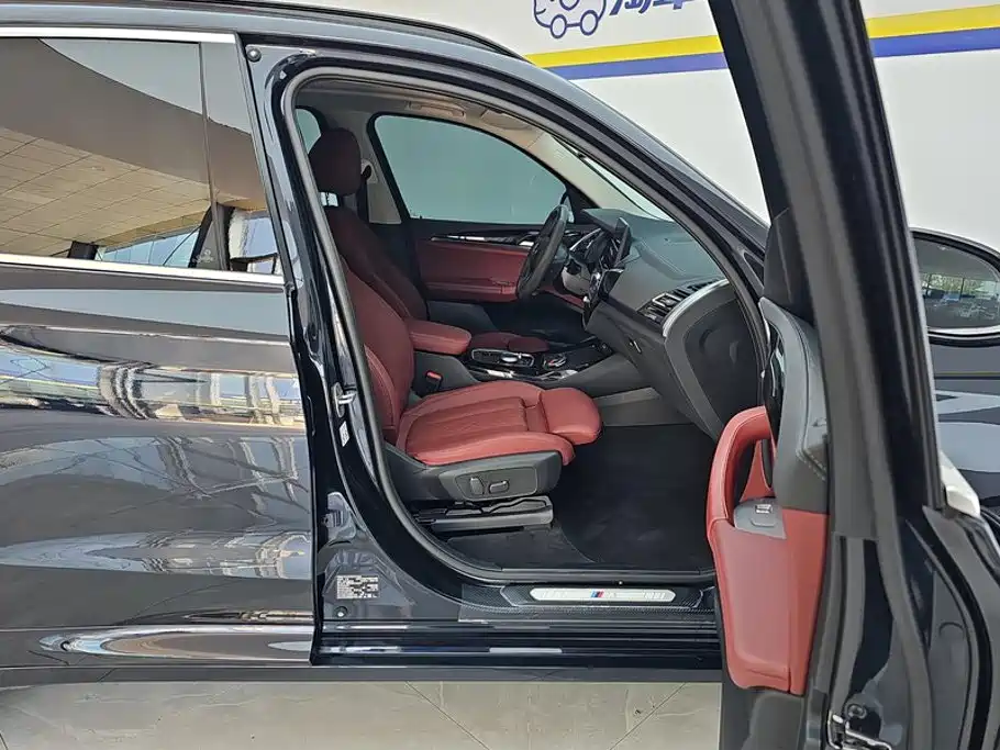 BMW iX3 — миниатюра 8