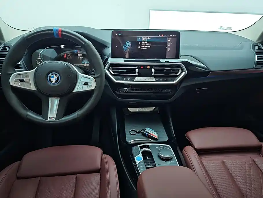 BMW iX3 — миниатюра 12