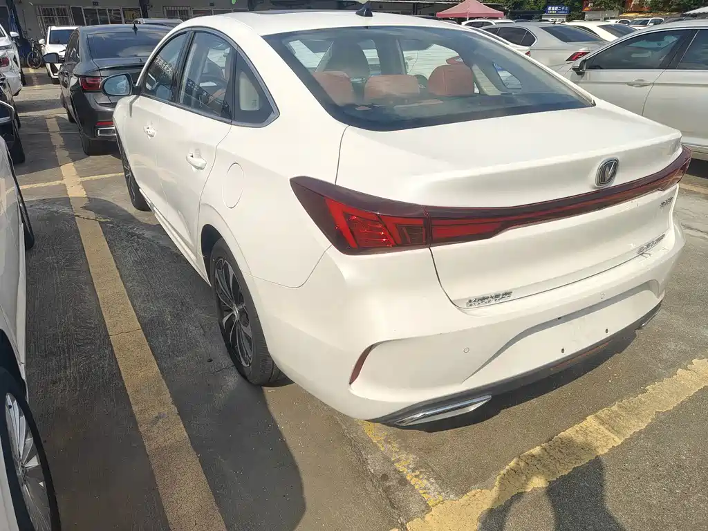 Changan Eado — миниатюра 15