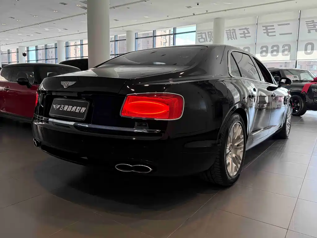 Bentley Flying Spur — миниатюра 28