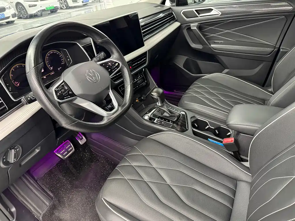 Volkswagen Tiguan L — миниатюра 4