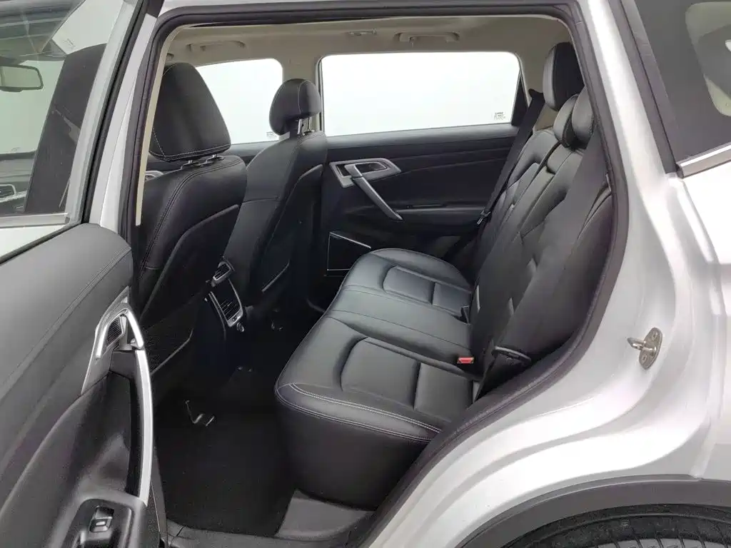 Geely Boyue — миниатюра 15