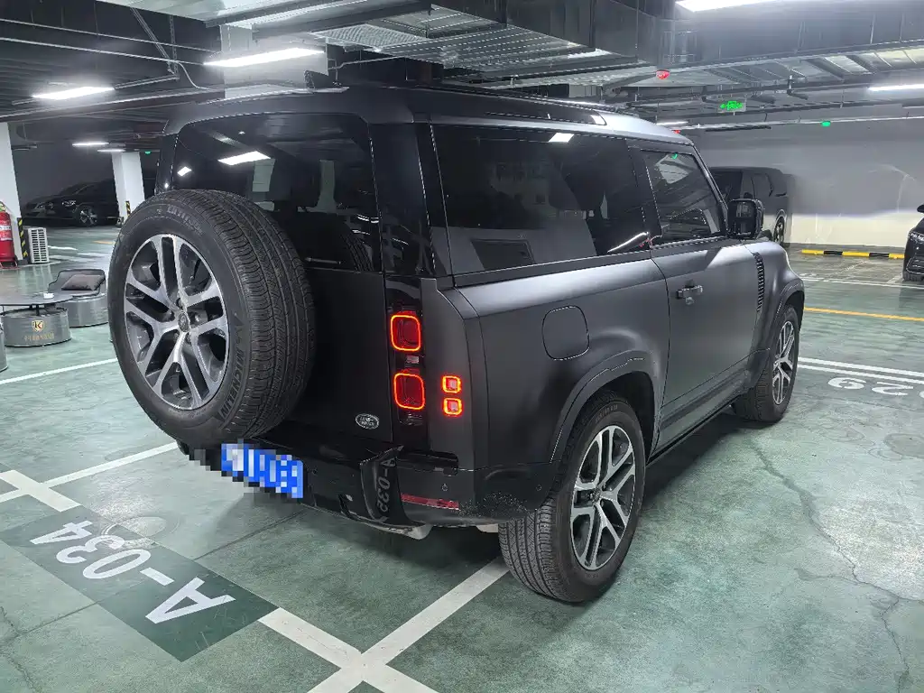 Land Rover Defender — миниатюра 20