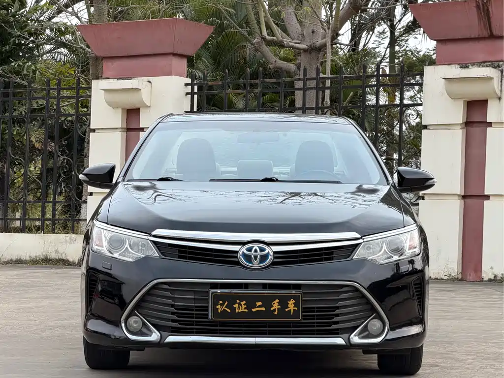 TOYOTA CAMRY
