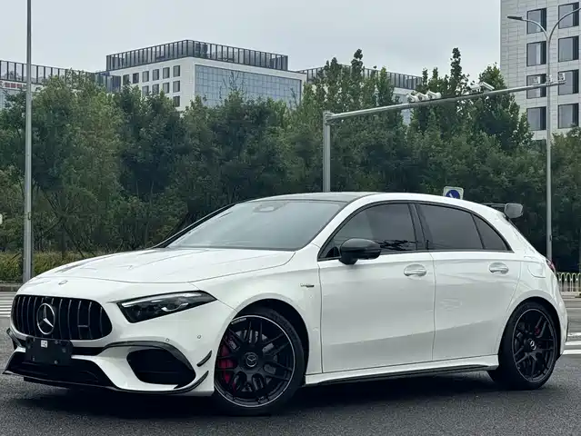 MERCEDES-BENZ  A CLASS AMG 2024