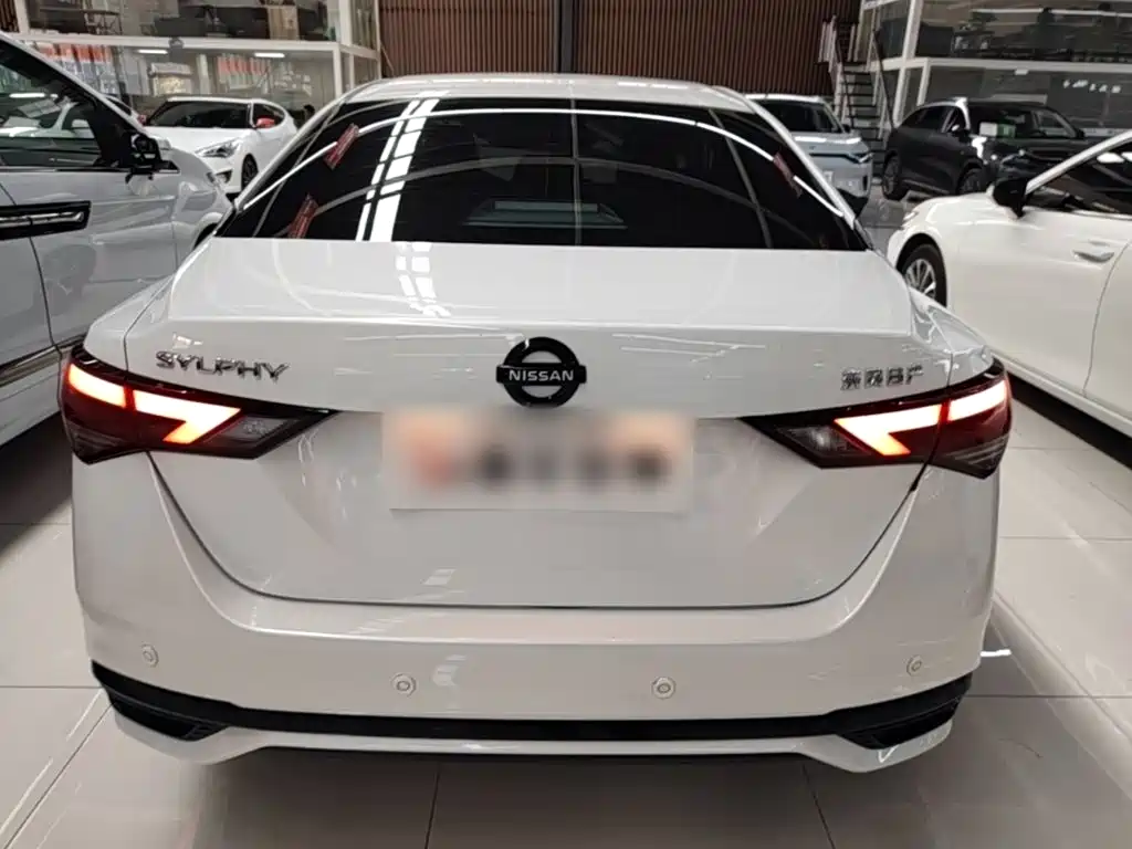 Nissan Sylphy — миниатюра 6