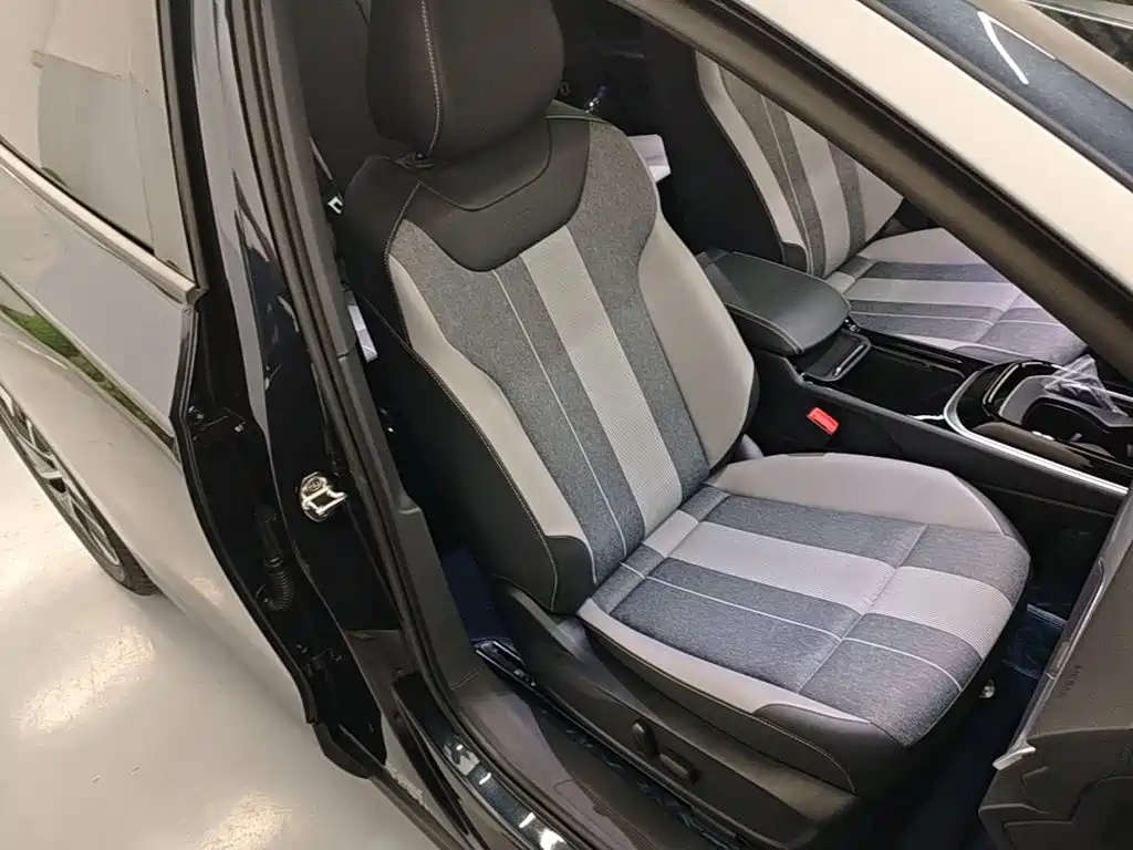 Volkswagen ID.4 Crozz — миниатюра 25