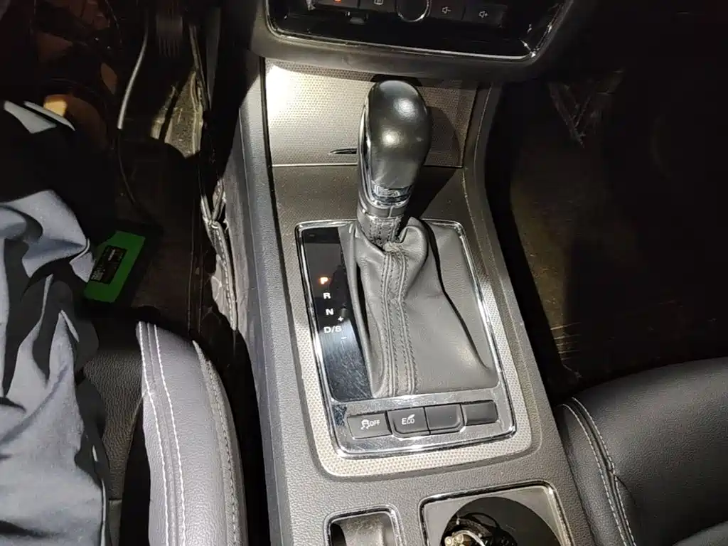 Roewe i6 Classic — миниатюра 14
