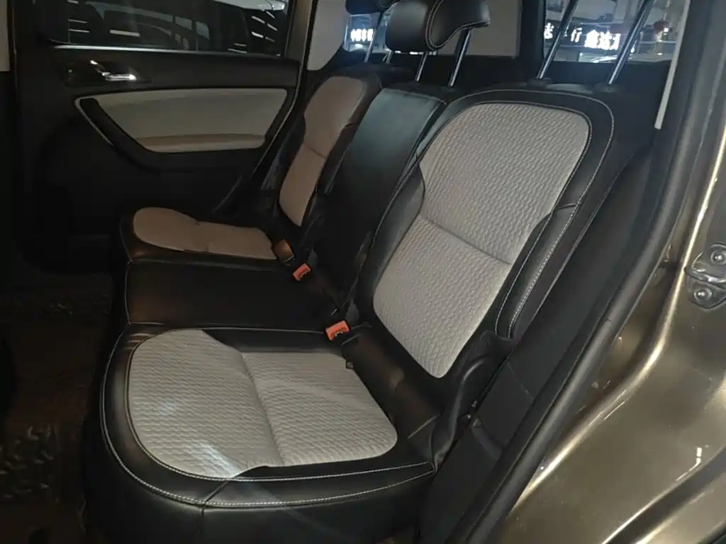 Skoda Yeti — миниатюра 17