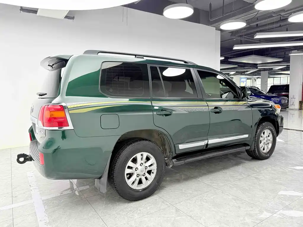 Toyota Land Cruiser 2012 4.0L AT VX
