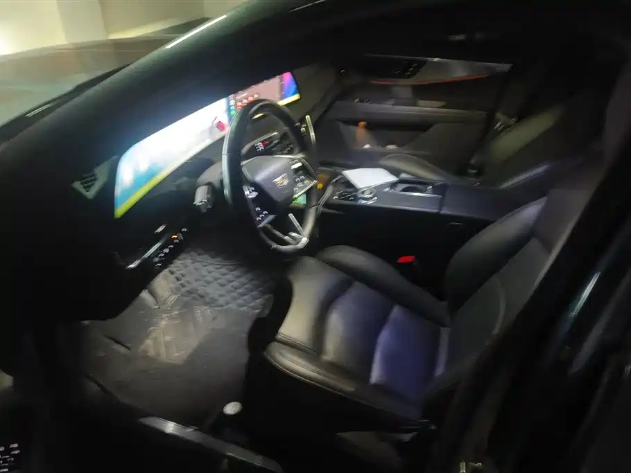 Cadillac CT6 2023 28T
