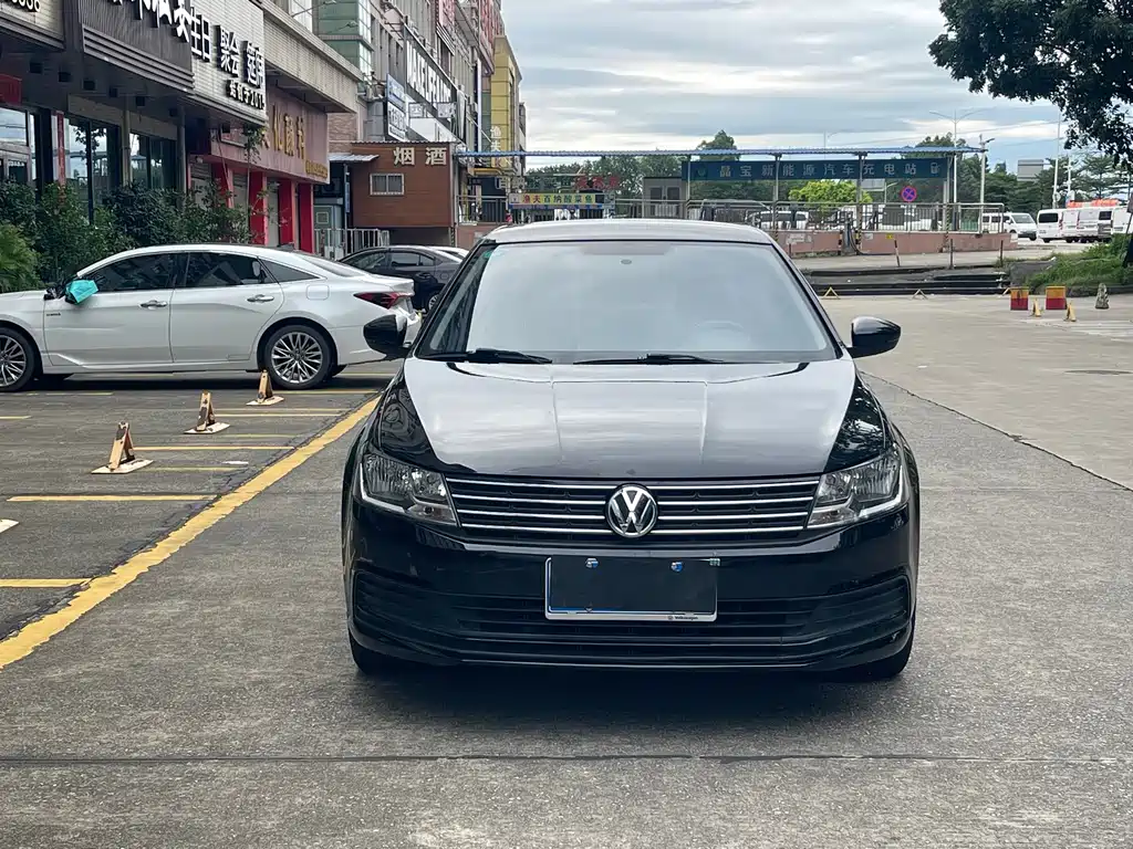 Volkswagen Lavida — миниатюра 2