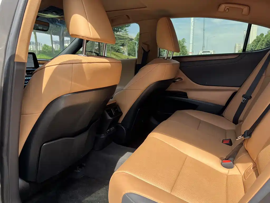 Lexus ES 2024 200 Premium