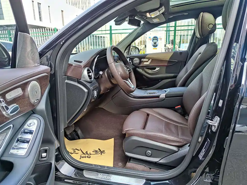 Mercedes-Benz GLC 2022 GLC 260 L 4MATIC